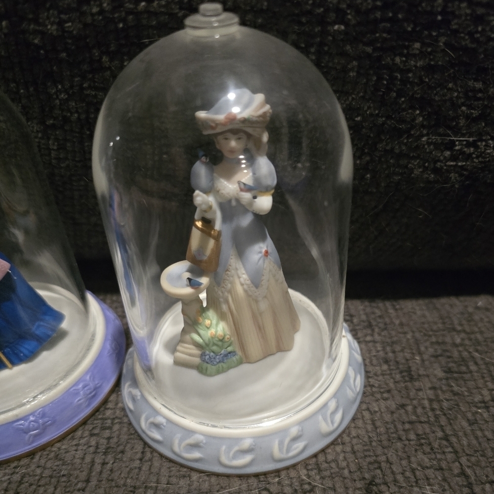 Avon | Vintage Collectibles Mrs P.F.E. Albee 1996, 1998, 2007 Lady Figurines - Picture 4 of 5
